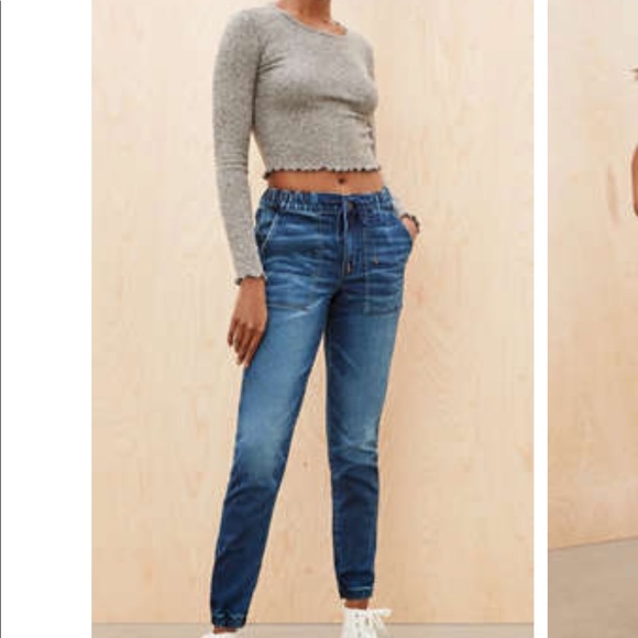 AE Joggers - Picture 3 of 3